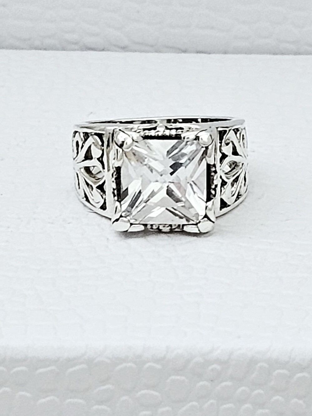 Silpada Sterling Silver Cubic Zirconia Iconic Uptown Ring Size 7.25 R0981